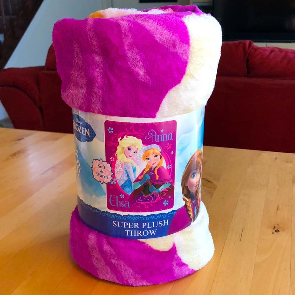 BRAND NEW DISNEY FROZEN ANNA & ELSA SUPER SOFT WARM THROW BLANKET PINK (KIDS)